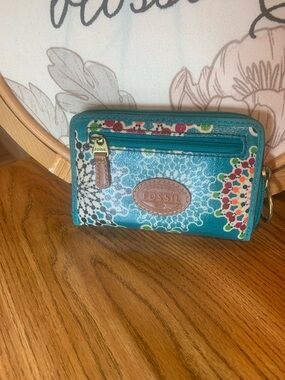 Fossil Teal Floral Pattern Zip Wallet